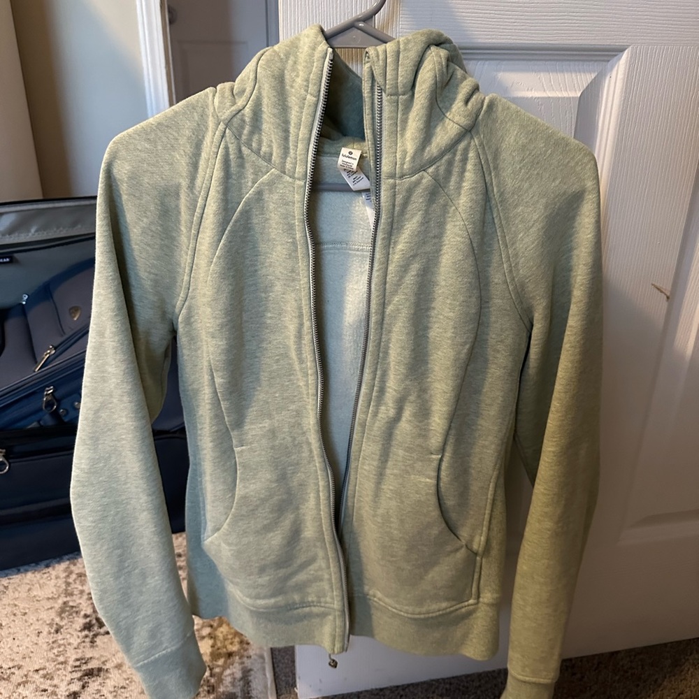 Lululemon green scuba zip up size 4